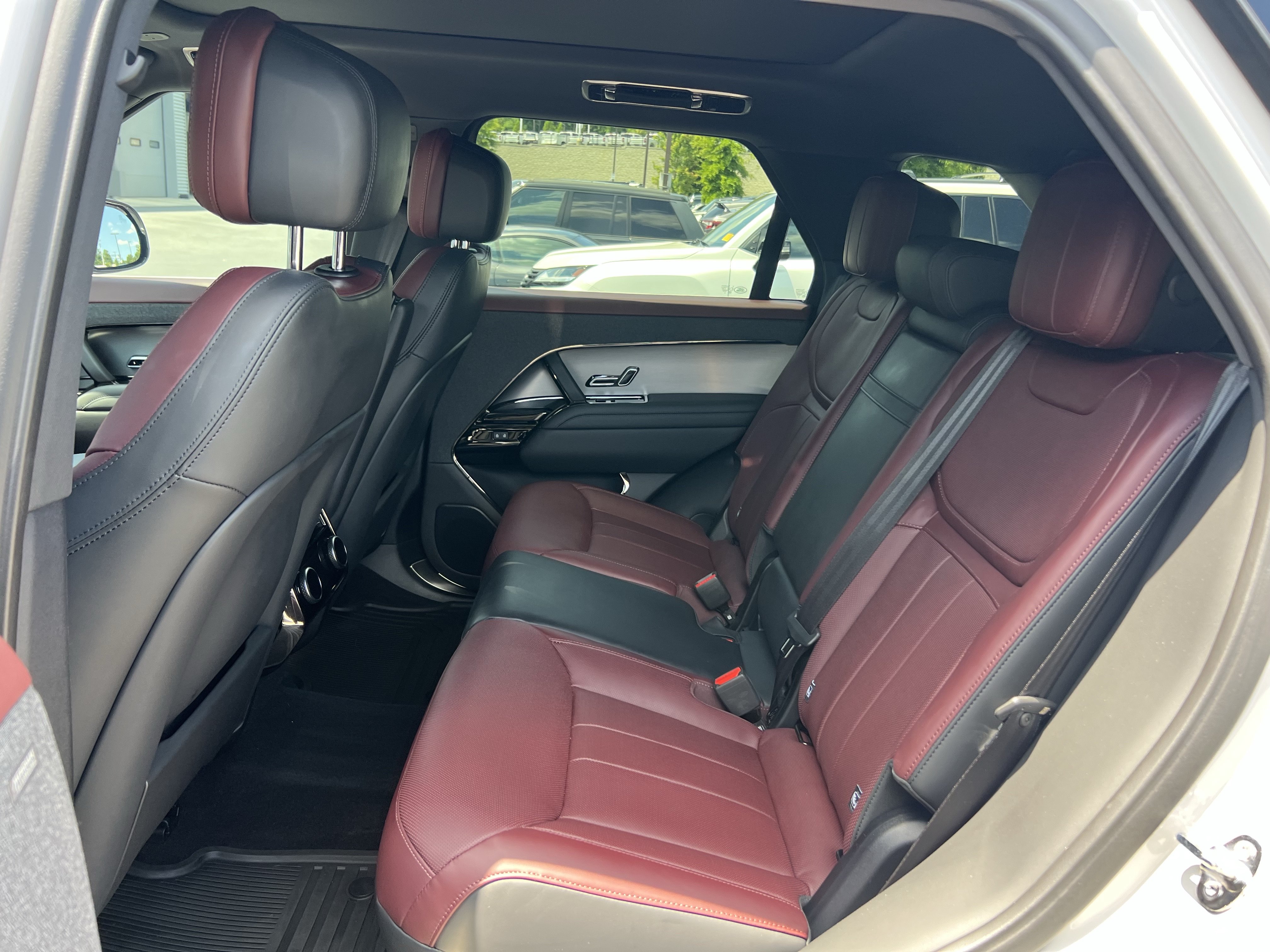 Certified 2025 Land Rover Range Rover Sport Dynamic SE AWD/4WD image 30