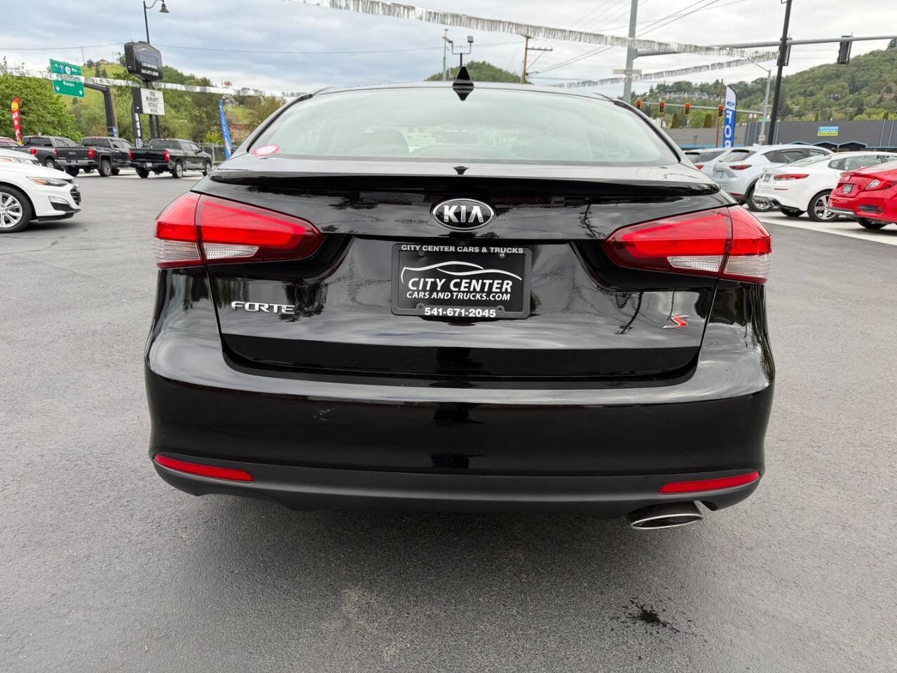 Used 2018 Kia Forte S image 17