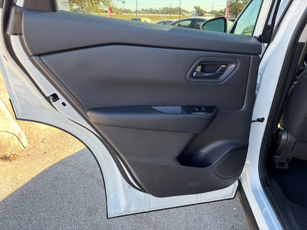 Certified 2025 Nissan Rogue S FWD image 24