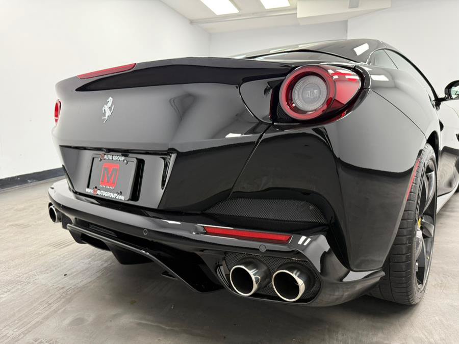 Used 2019 Ferrari Portofino RWD image 33