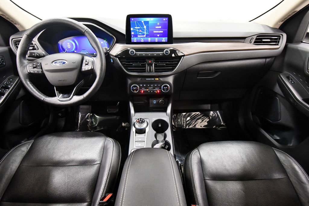 Used 2020 Ford Escape Titanium w/ Titanium Premium Package 2.0 image 3