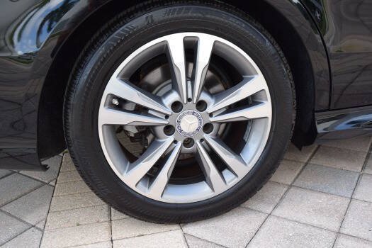 Used 2014 Mercedes-Benz E 250 BlueTEC Sedan image 84