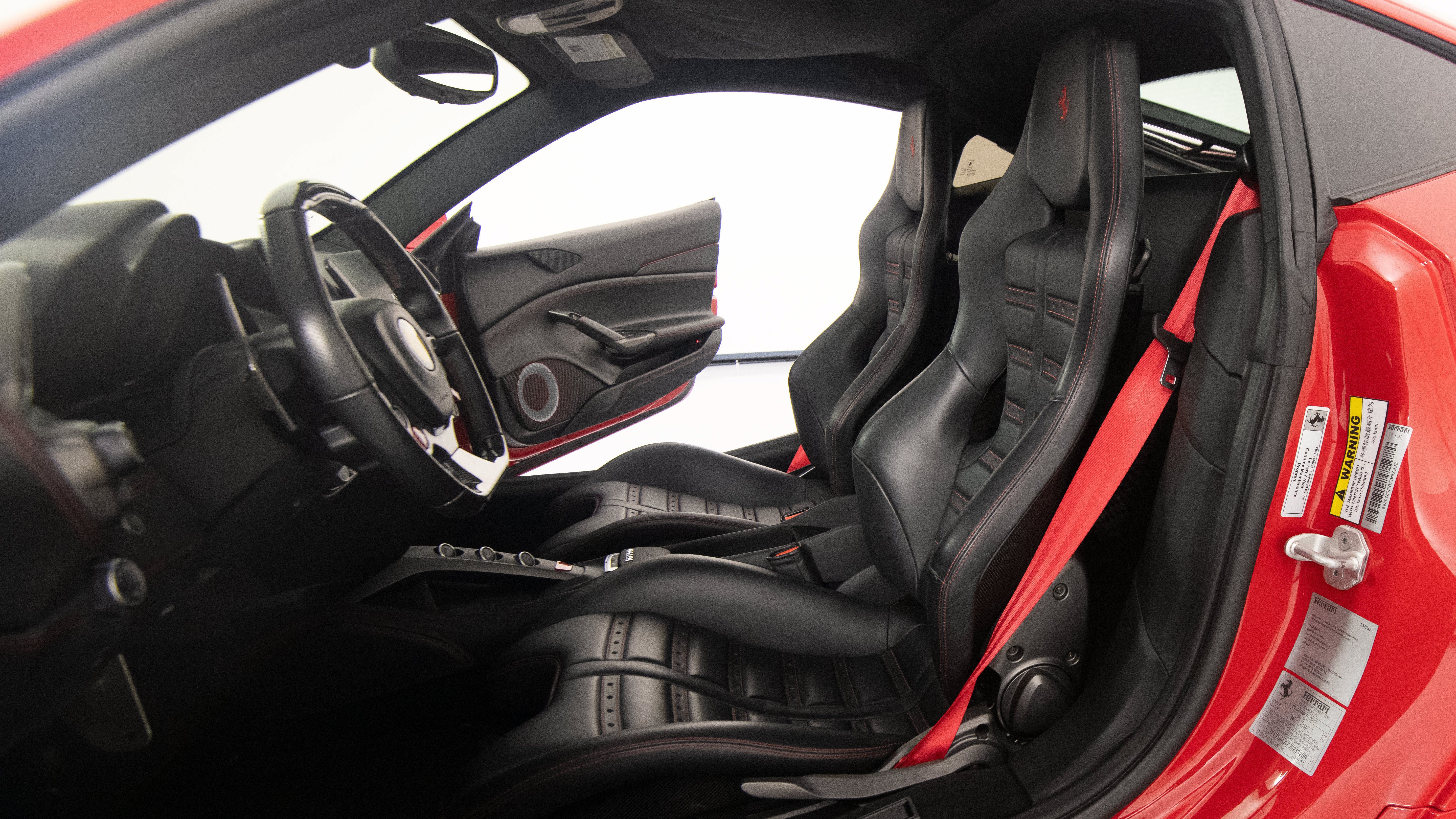 Certified 2018 Ferrari 488 GTB RWD image 25