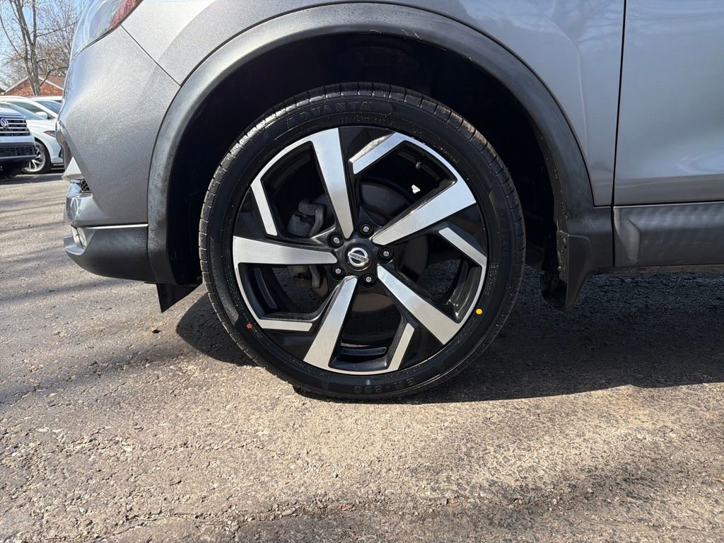 Used 2020 Nissan Rogue Sport SL w/ Premium Package image 32