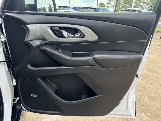 Used 2021 Chevrolet Traverse RS FWD image 14