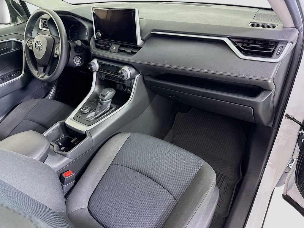 Used 2023 Toyota RAV4 LE image 16