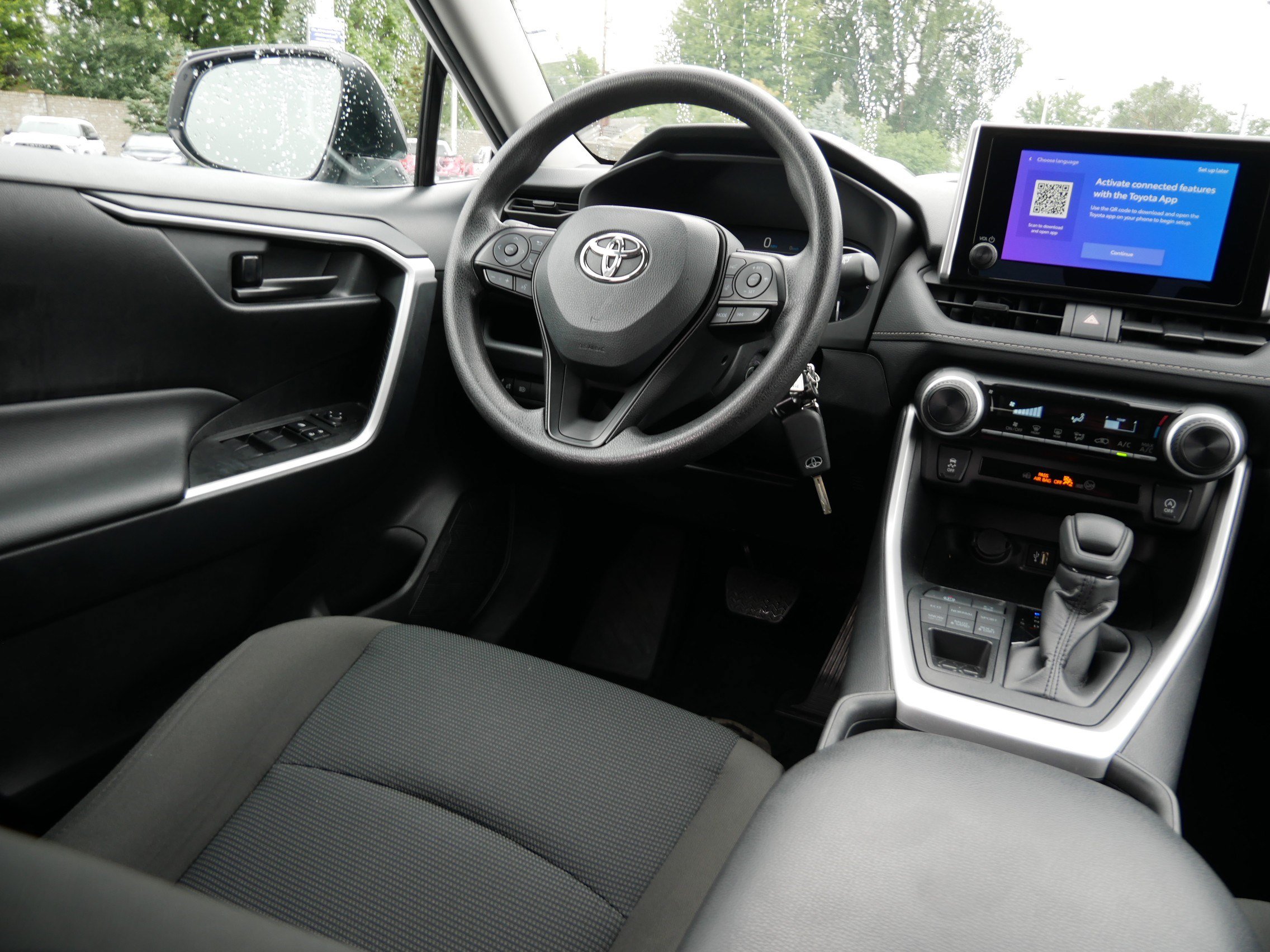 Certified 2025 Toyota RAV4 LE AWD/4WD image 9