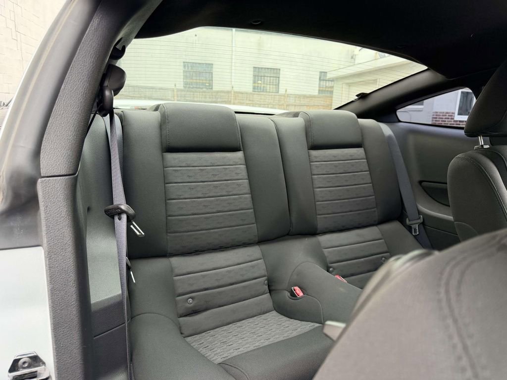 Used 2006 Ford Mustang GT Premium RWD image 13