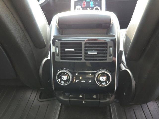 Used 2019 Land Rover Range Rover Sport Supercharged AWD/4WD image 11