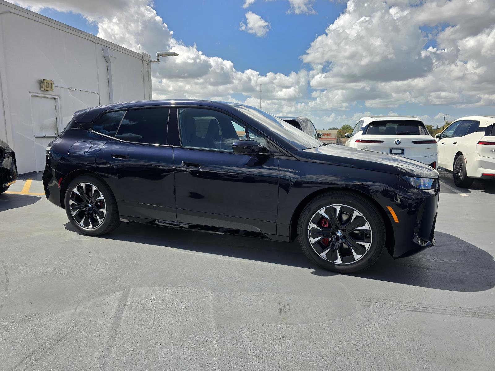 New 2026 BMW iX xDrive60 w/ M Sport Package image 22