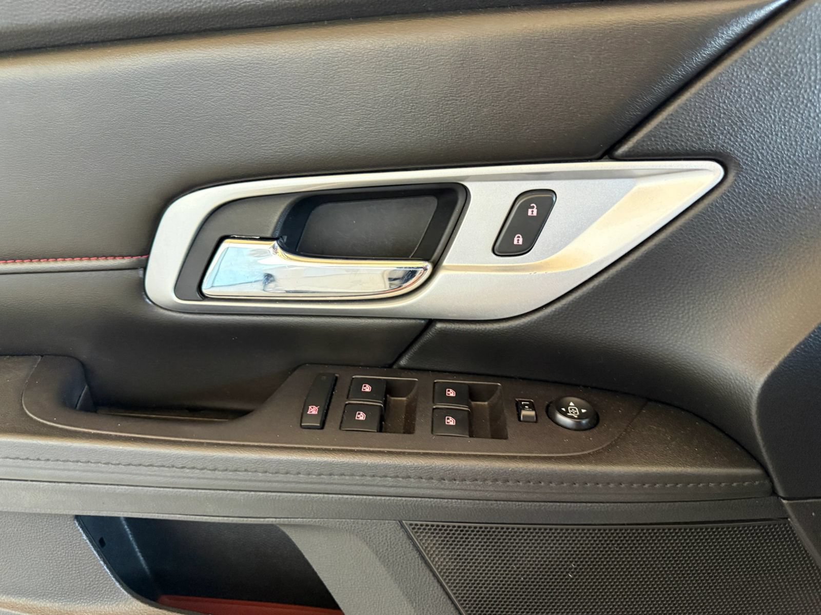 Used 2017 GMC Terrain SLE FWD image 15