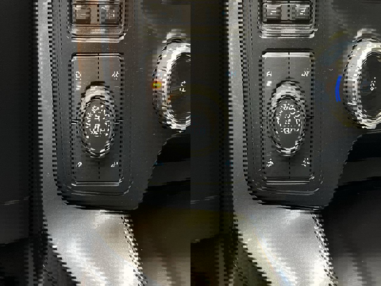 Used 2023 Ford F150 Lariat w/ Max Trailer Tow Package image 21