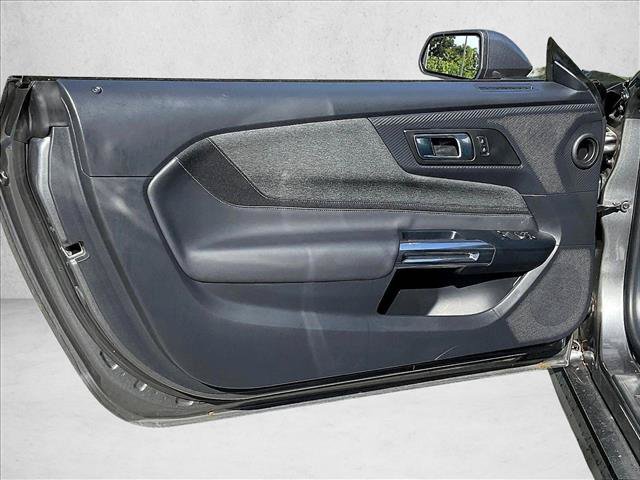 Used 2025 Ford Mustang Coupe RWD image 17