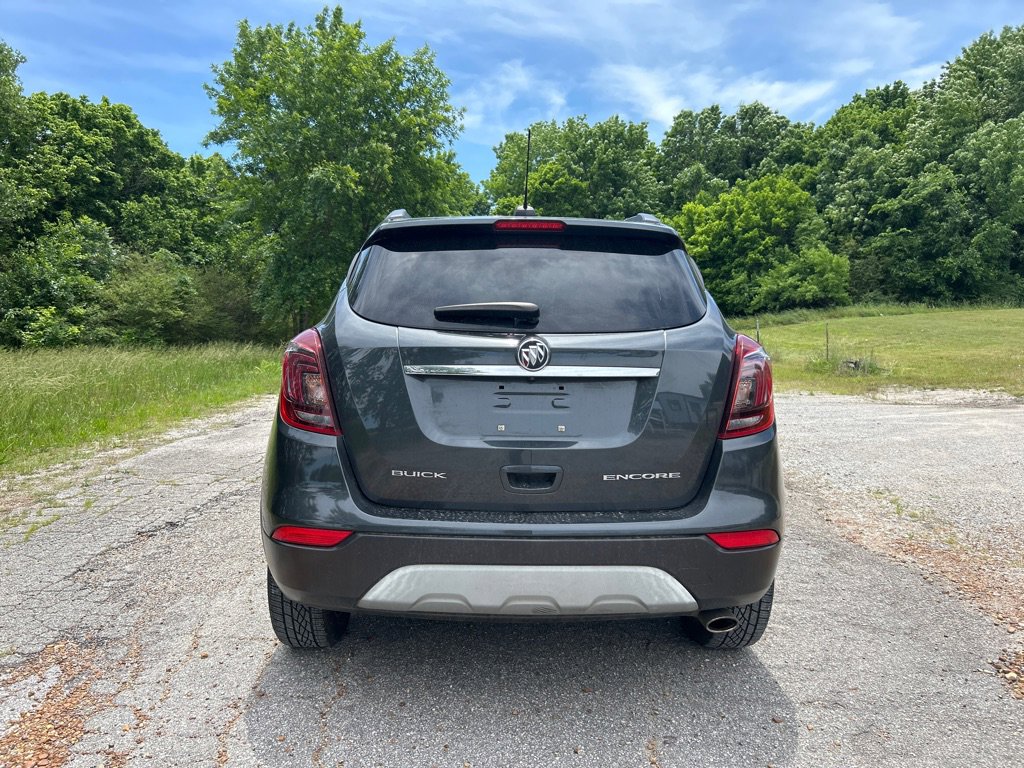 Used 2017 Buick Encore Essence FWD image 4