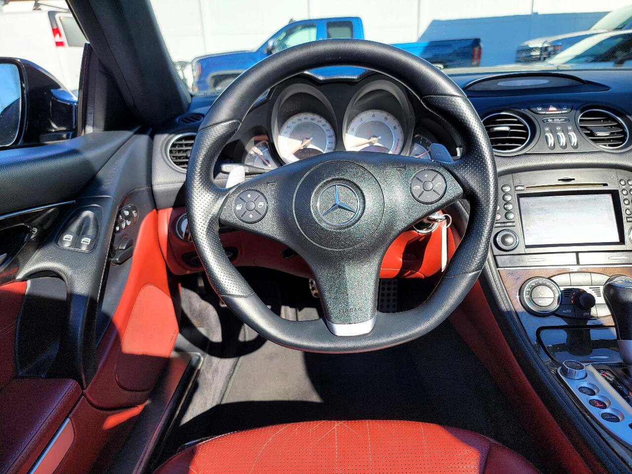 Used 2011 Mercedes-Benz SL 63 AMG image 32