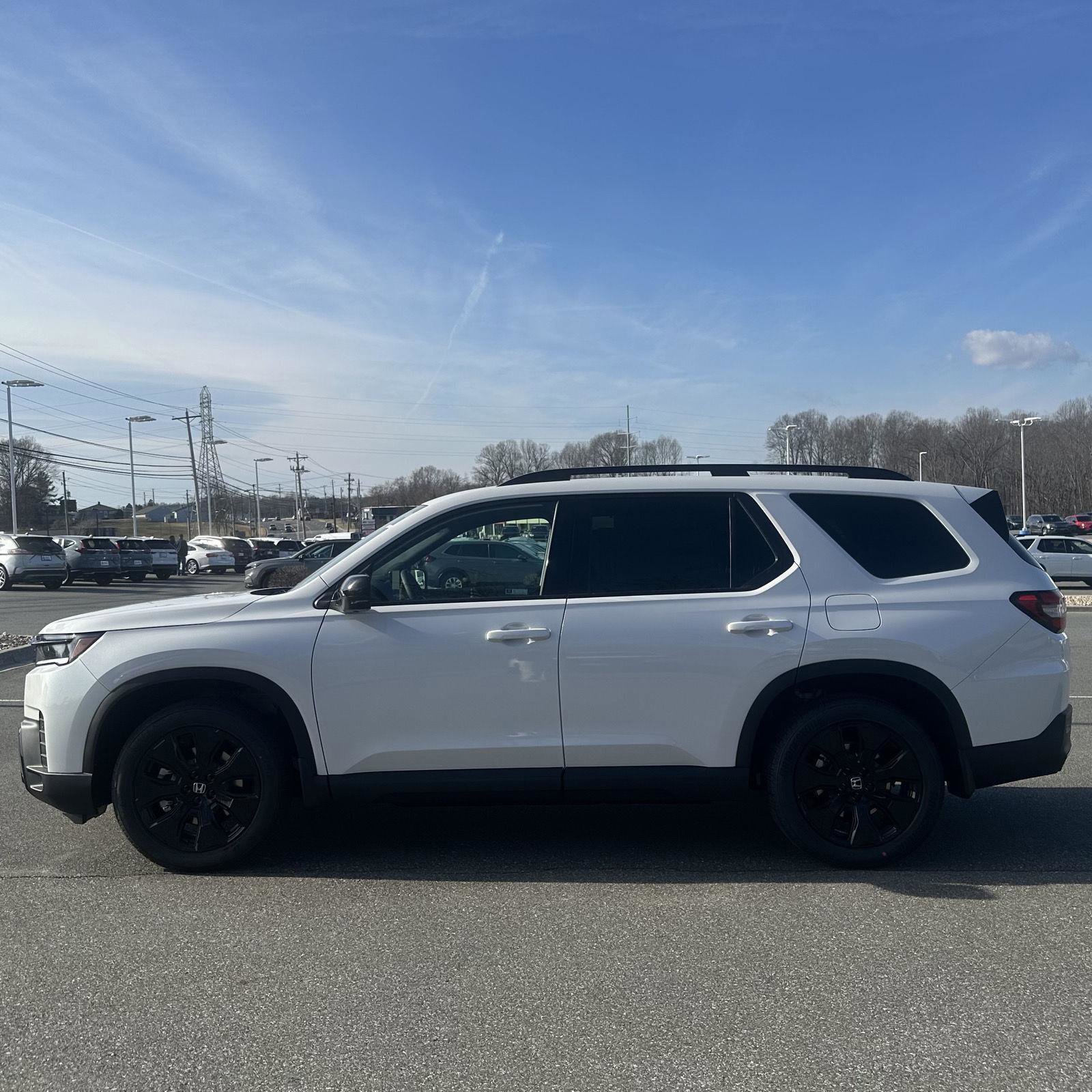 New 2026 Honda Pilot Black Edition image 2