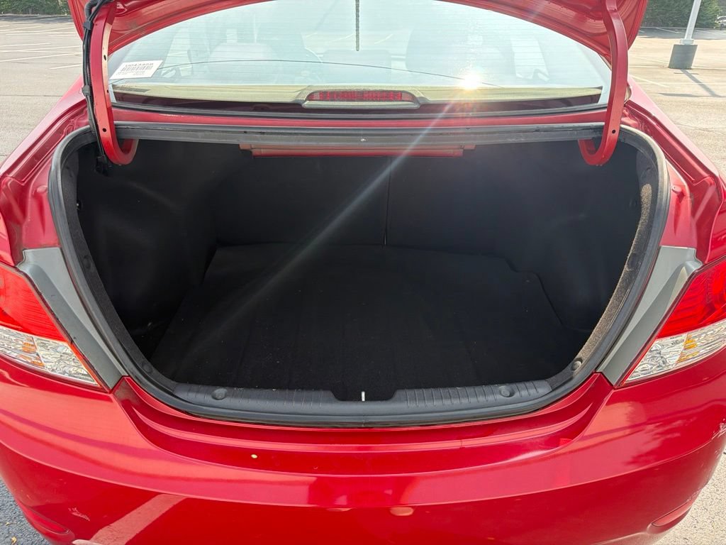 Used 2012 Hyundai Accent GLS FWD image 20