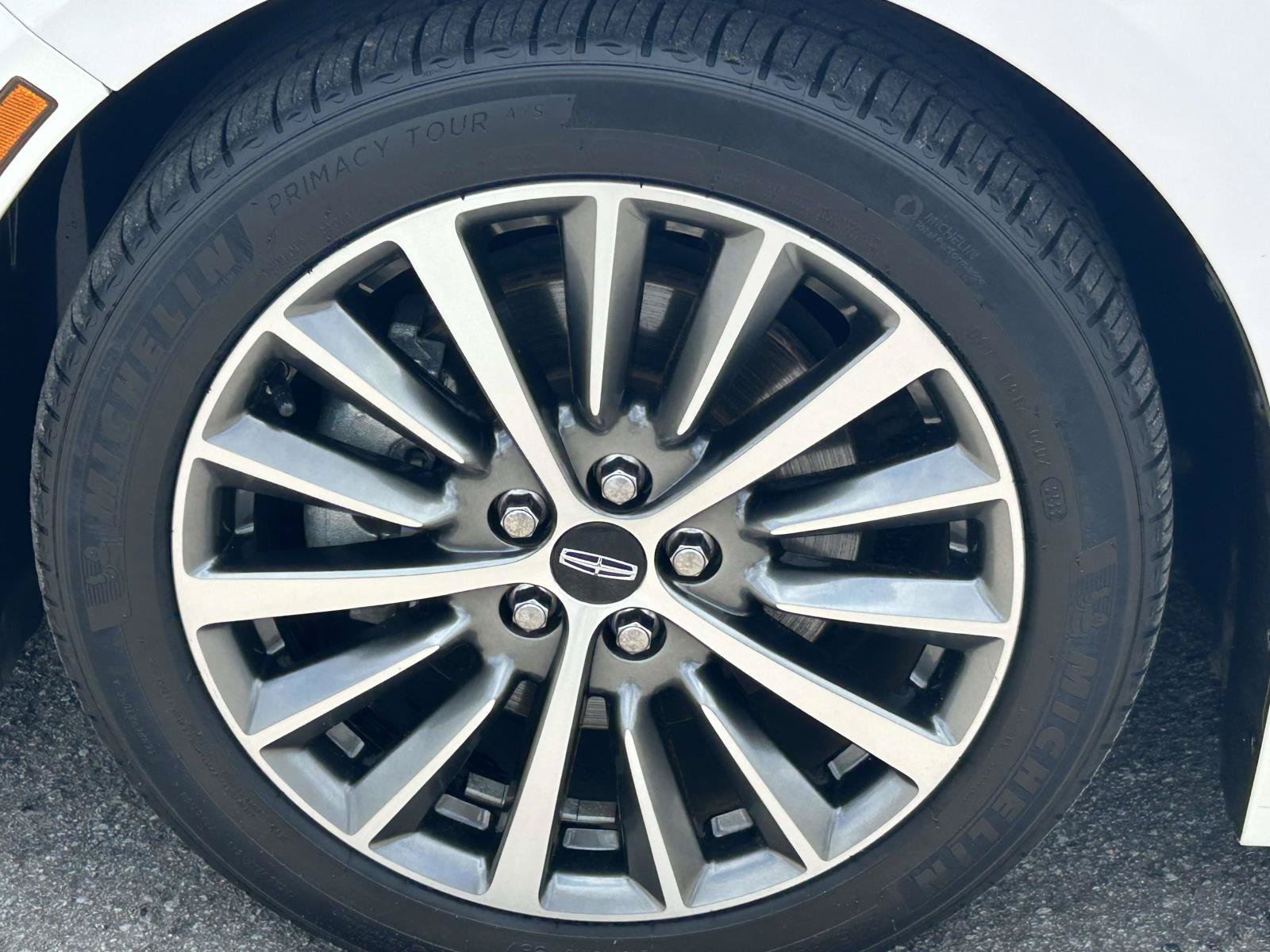 Used 2018 Lincoln MKZ Select w/ Select Plus Package FWD image 10