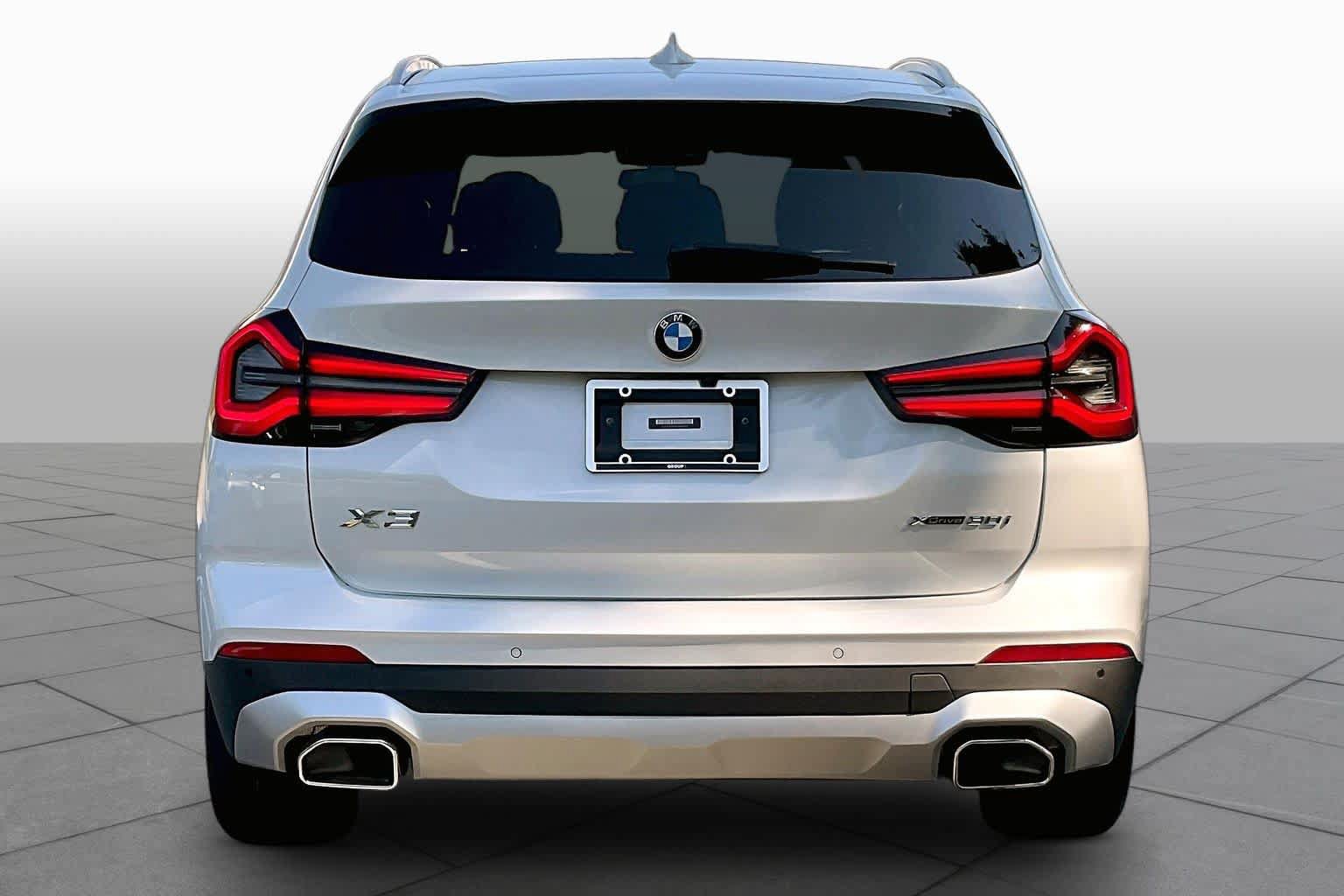 Used 2022 BMW X3 xDrive30i w/ Premium Package 2 AWD/4WD image 4
