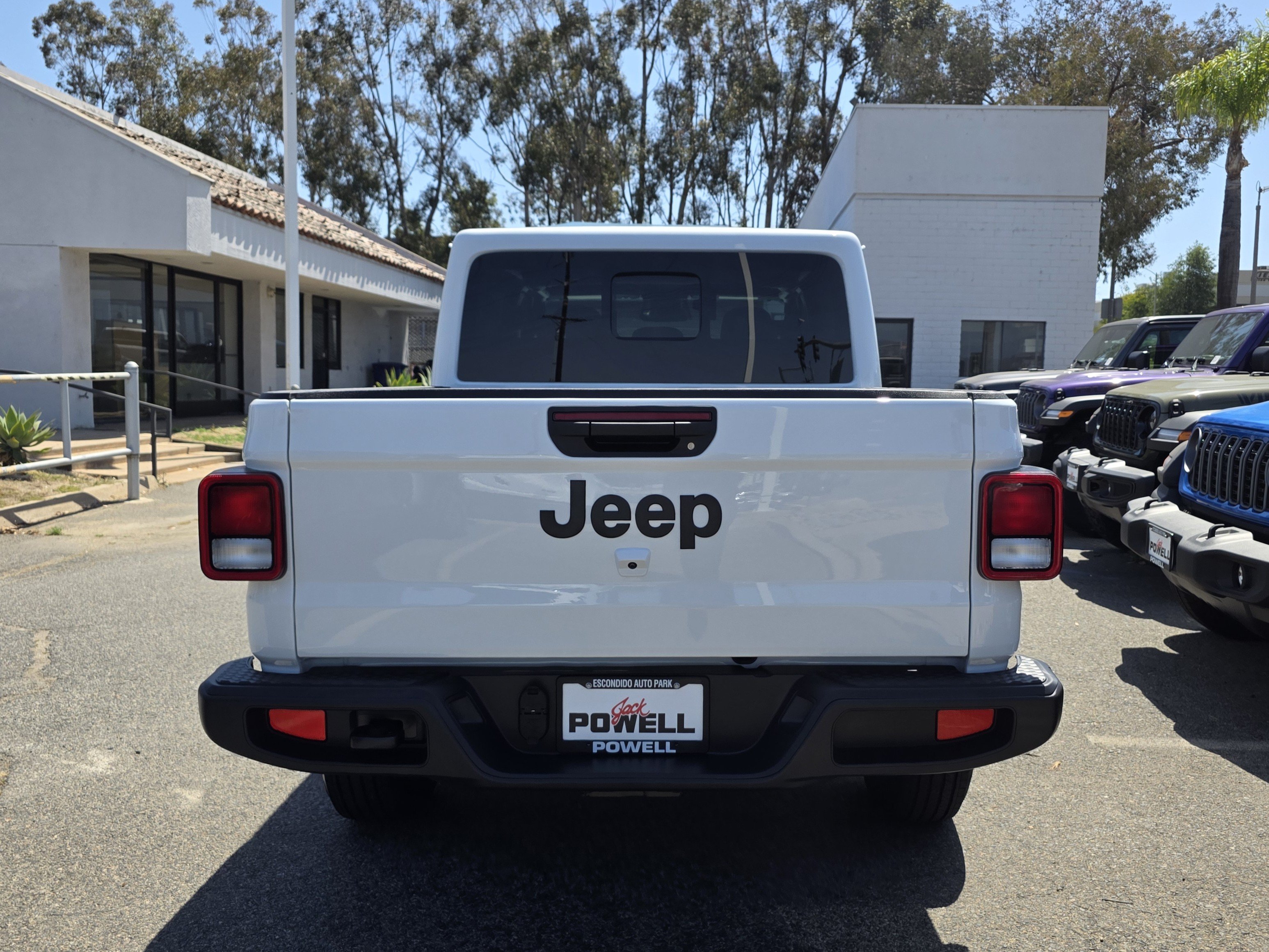 New 2026 Jeep Gladiator Sport AWD/4WD image 3