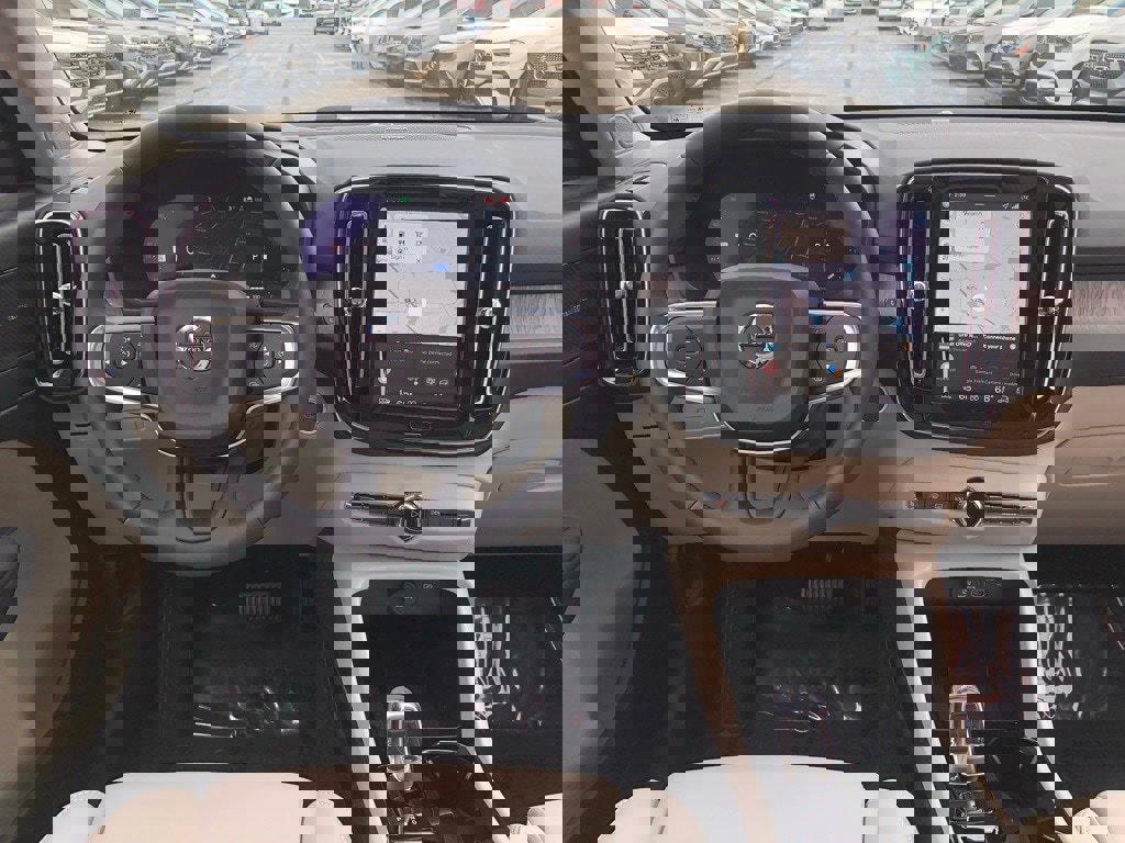 New 2026 Volvo XC40 B5 Ultra w/ Protection Package Premier image 17