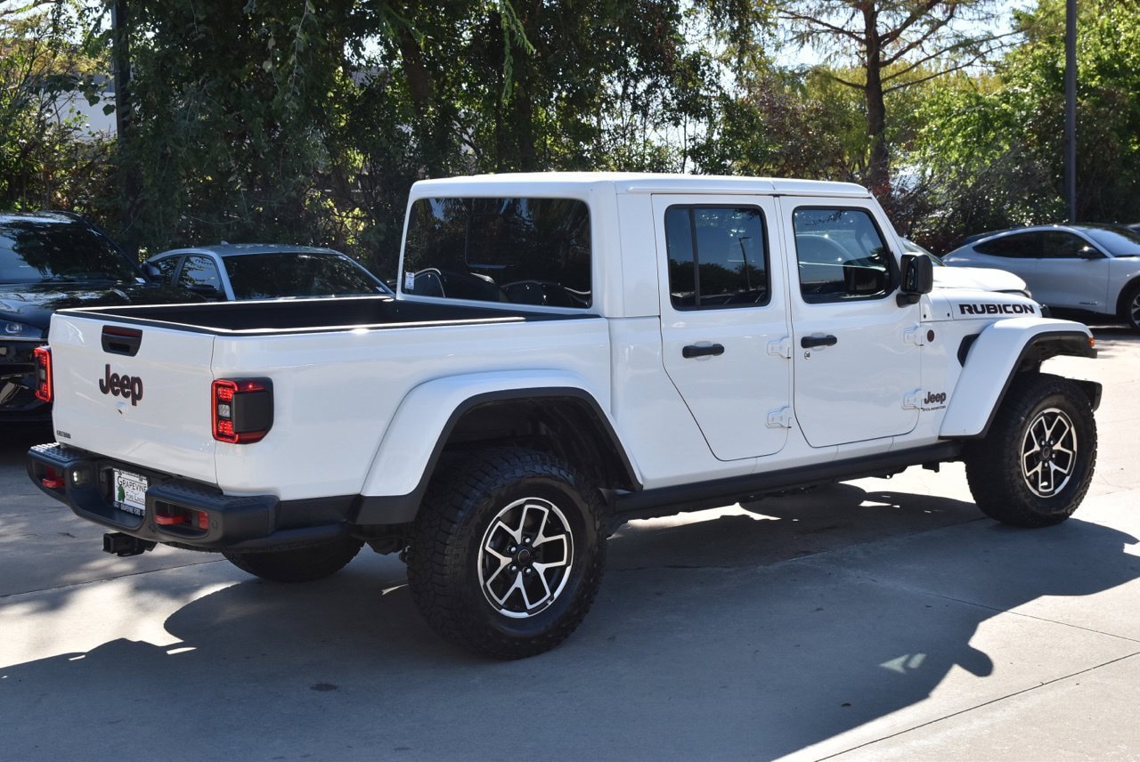 Used 2025 Jeep Gladiator Rubicon AWD/4WD image 7