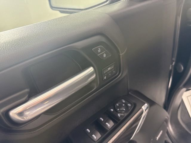 Used 2020 Chevrolet Silverado 1500 LTZ w/ LTZ Plus Package AWD/4WD image 27