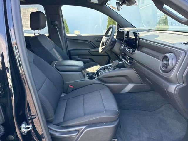 Used 2023 Chevrolet Colorado Trail Boss w/ Technology Package image 11