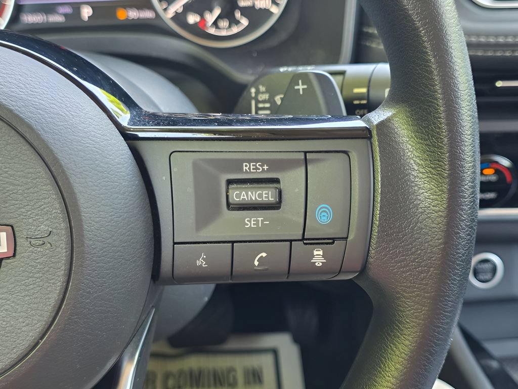 Used 2023 Nissan Rogue SV AWD/4WD image 19