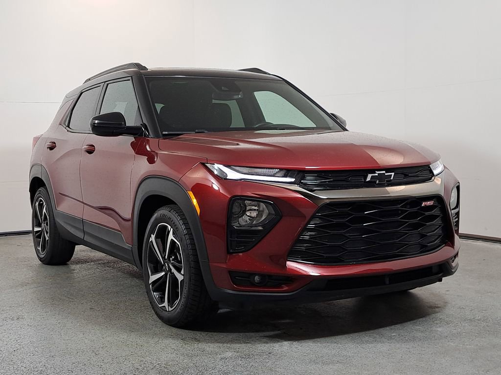 Used 2023 Chevrolet TrailBlazer RS w/ Sun and Liftgate Package image 1