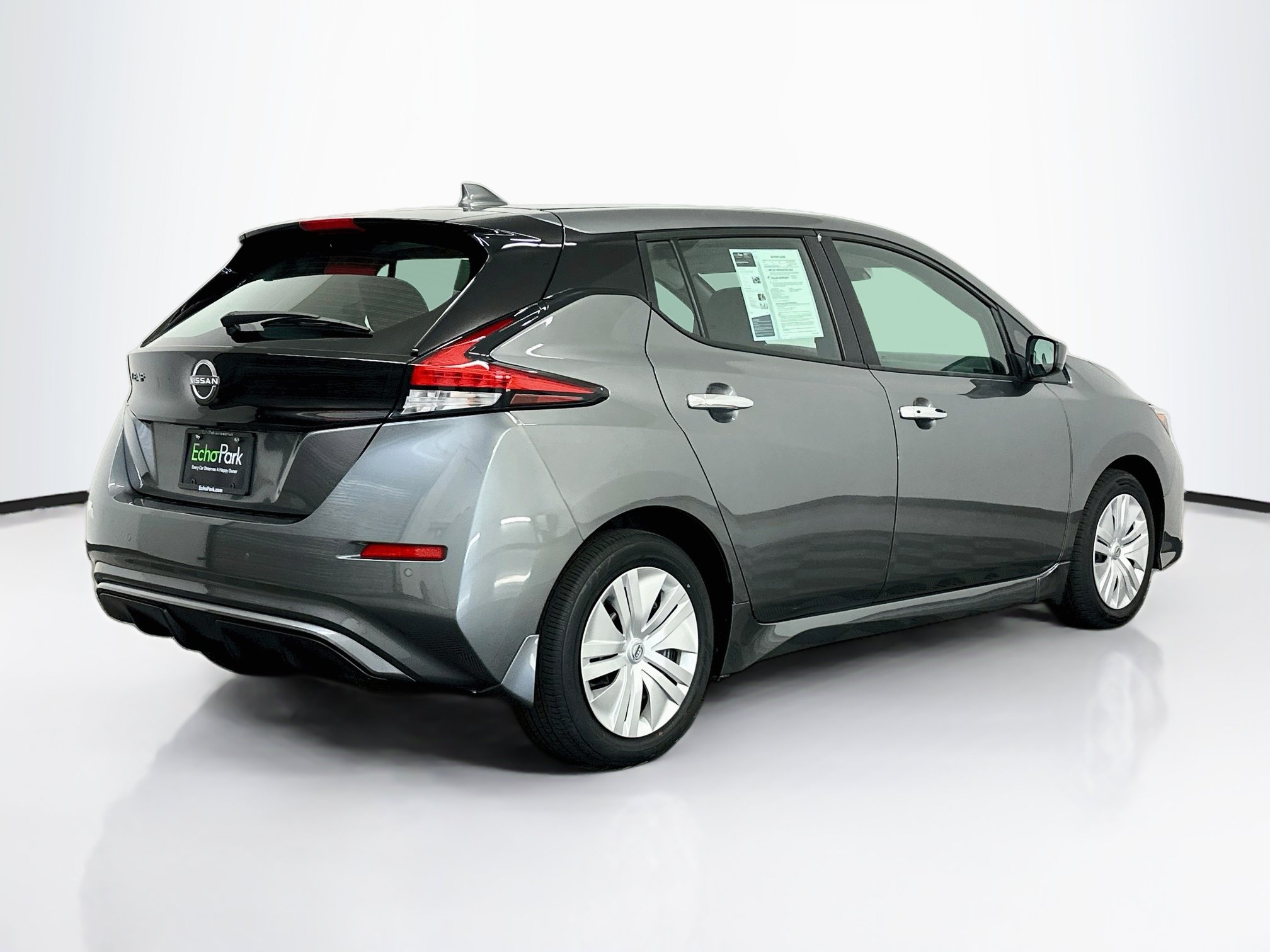 Used 2025 Nissan Leaf S FWD image 9