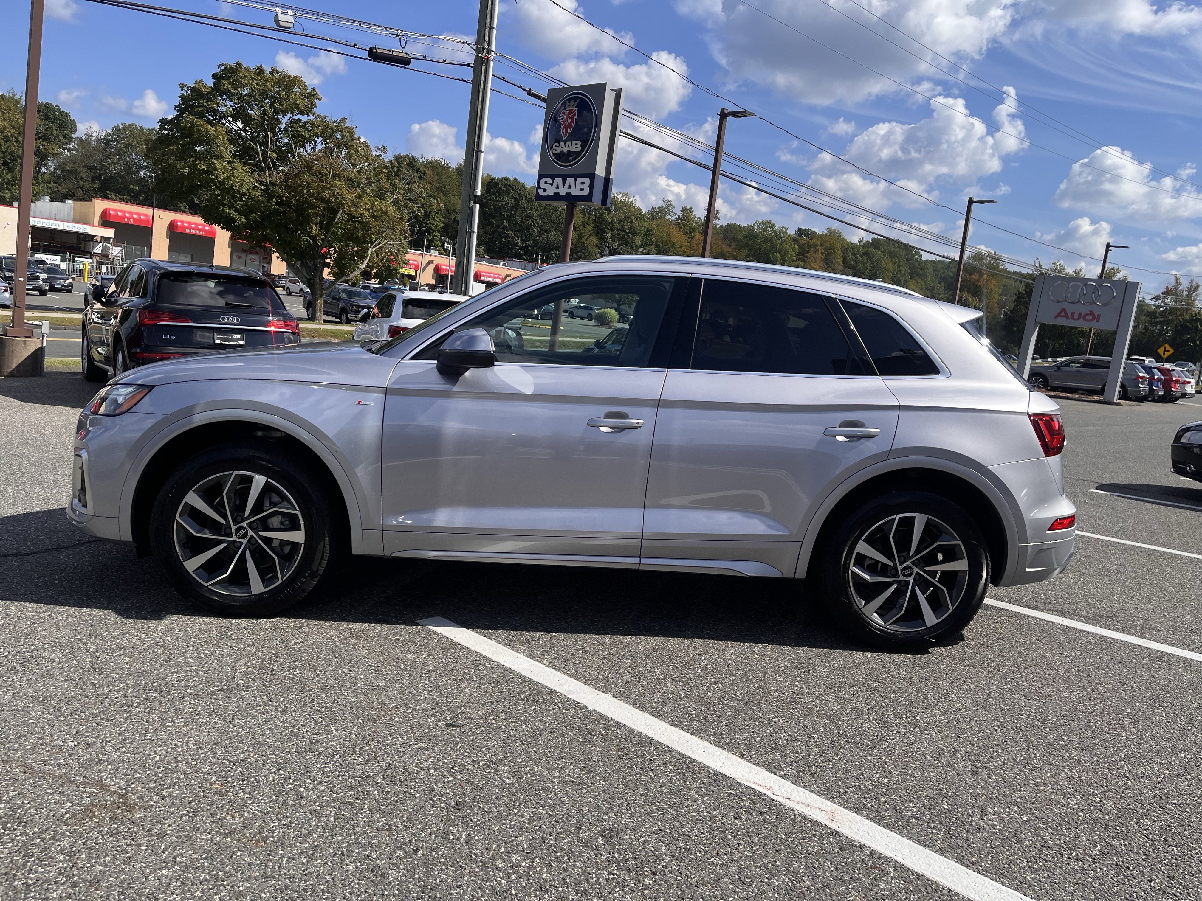 Certified 2022 Audi Q5 2.0T Premium Plus AWD/4WD image 4