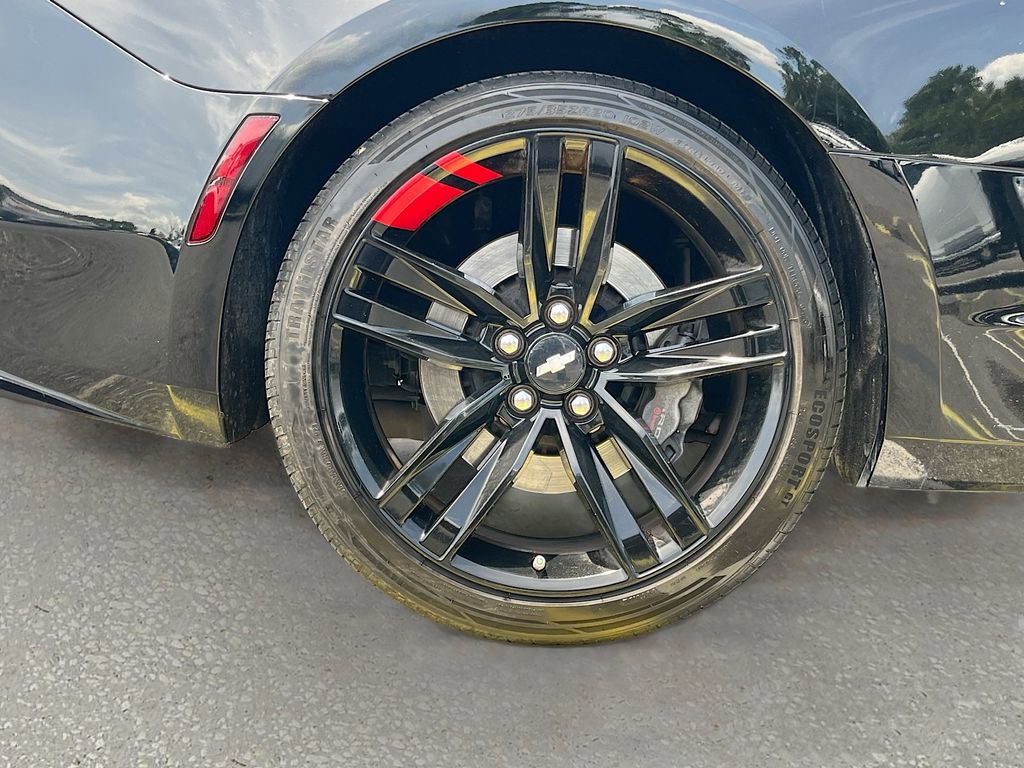 Used 2018 Chevrolet Camaro SS w/ Redline Edition RWD image 28
