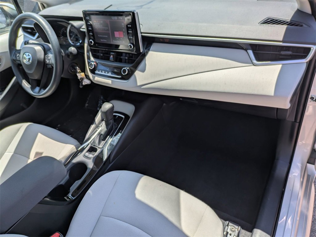 Used 2021 Toyota Corolla LE image 28