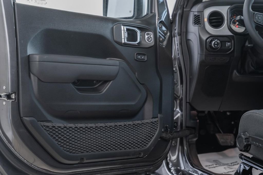 New 2026 Jeep Gladiator Sport image 36