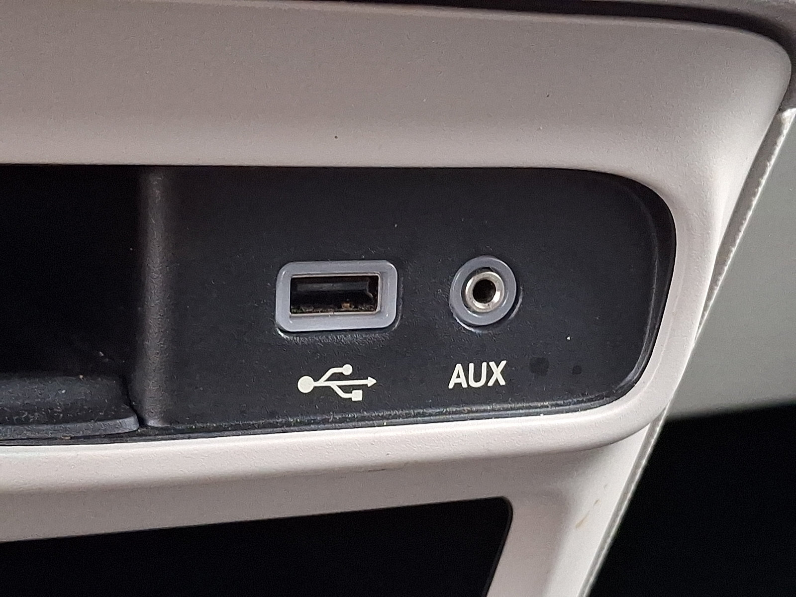 Used 2017 Chrysler Pacifica Touring-L FWD image 23