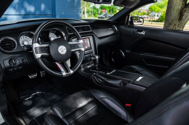 Used 2012 Ford Mustang GT Premium w/ Electronics Pkg RWD image 2