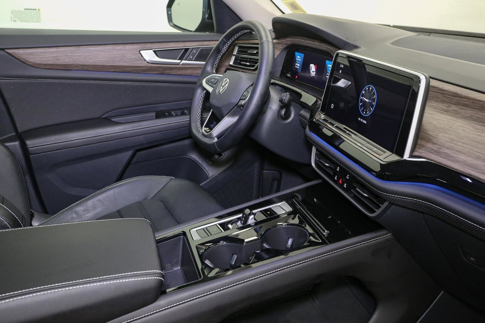 Certified 2025 Volkswagen Atlas SEL image 22