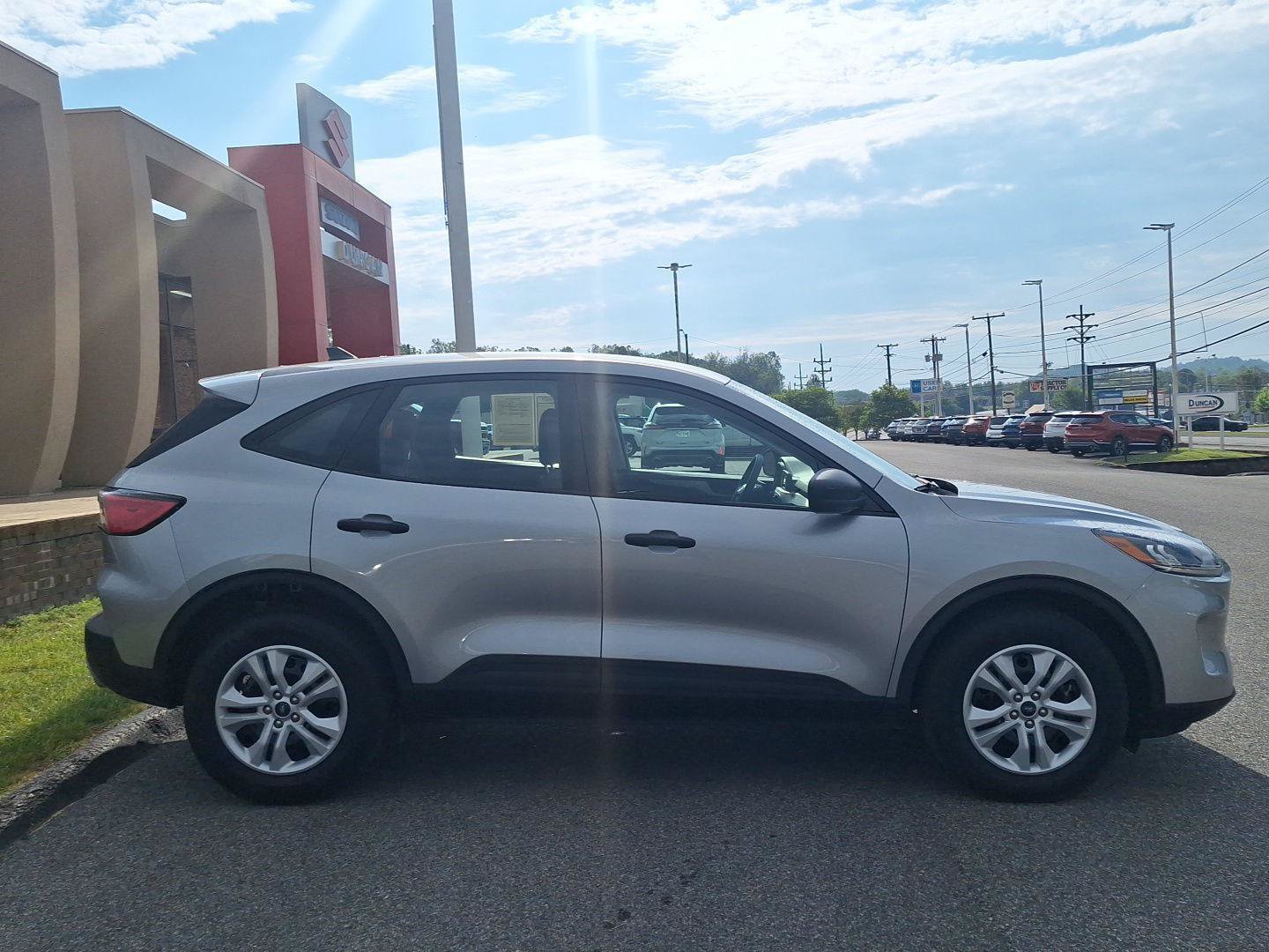 Used 2022 Ford Escape S AWD/4WD image 2