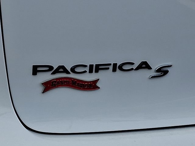 New 2026 Chrysler Pacifica Limited w/ S Appearance Package image 10