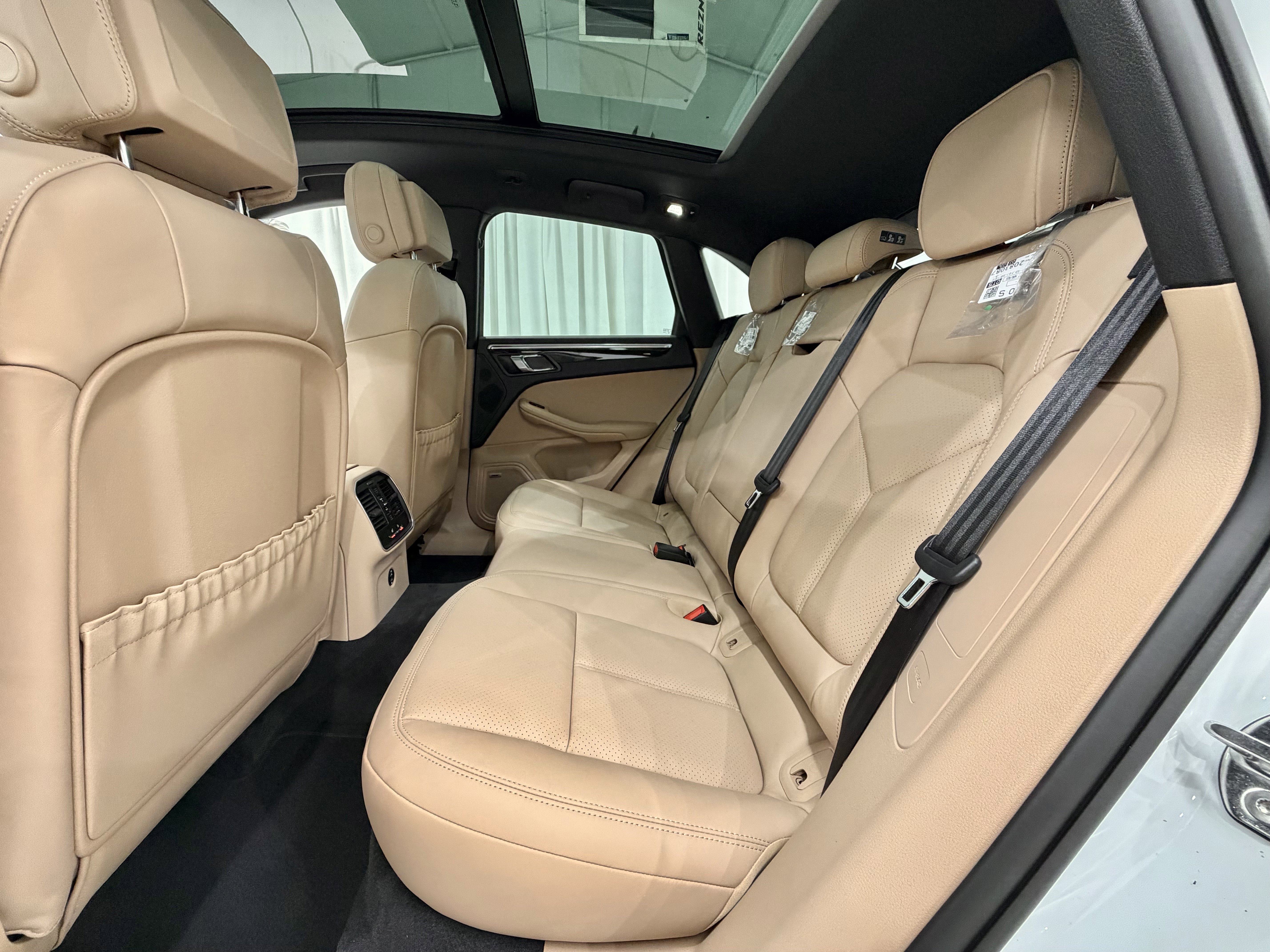 New 2026 Porsche Macan image 20