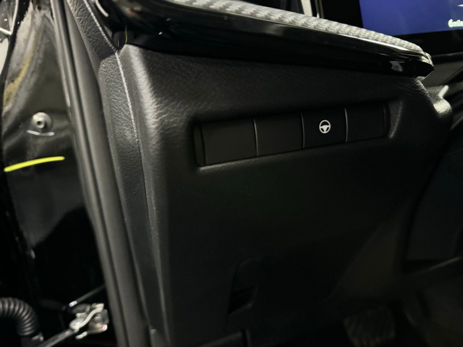 New 2026 Nissan Kicks SR w/ Cold Weather Package image 19