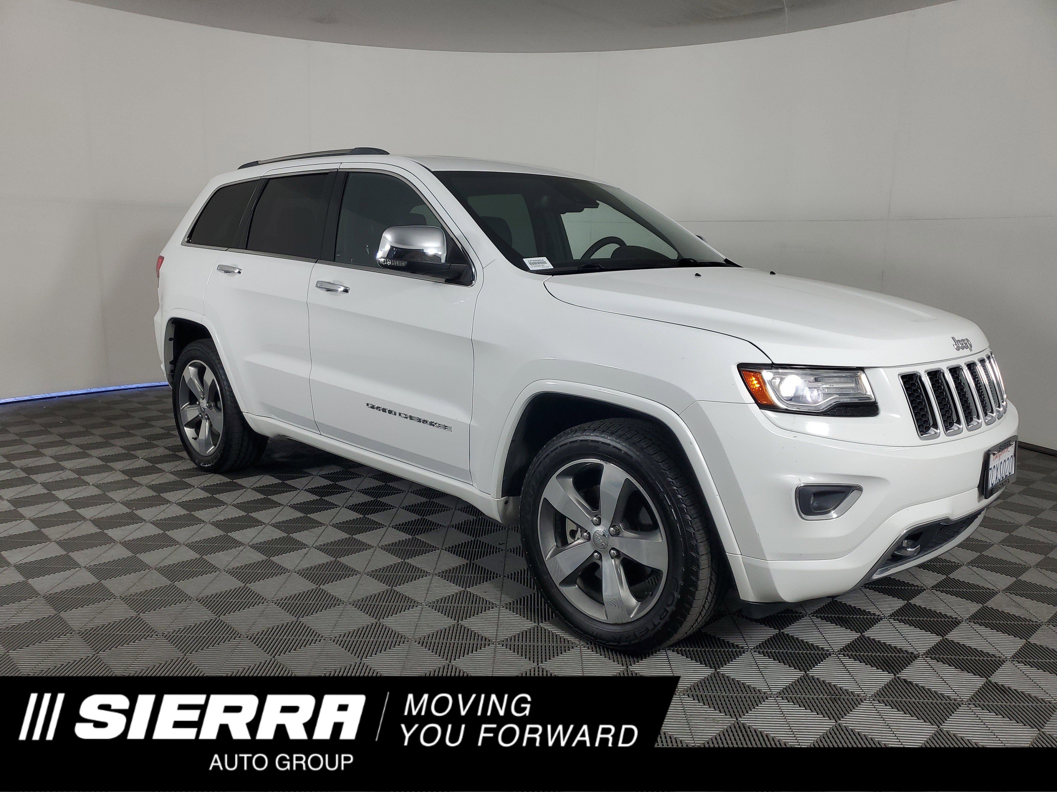 Used 2014 Jeep Grand Cherokee Overland w/ Advanced Technology Group