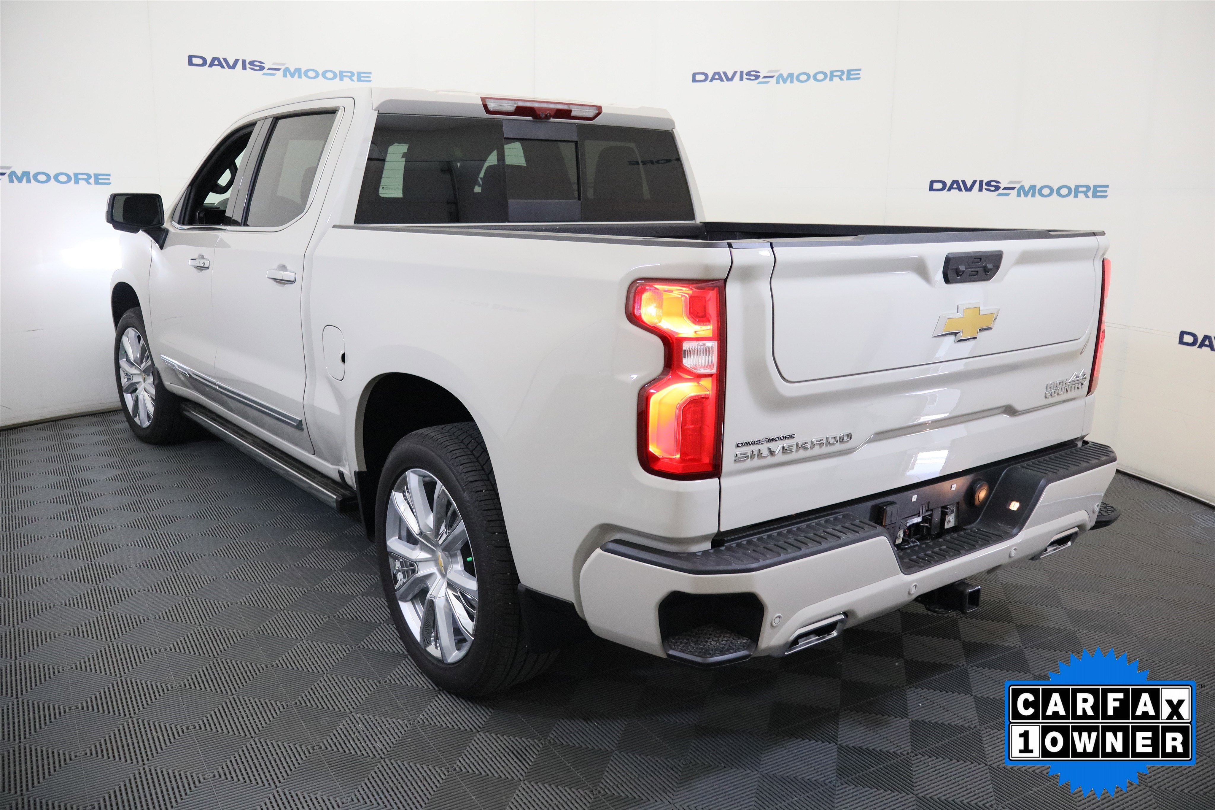 Used 2026 Chevrolet Silverado 1500 High Country image 11
