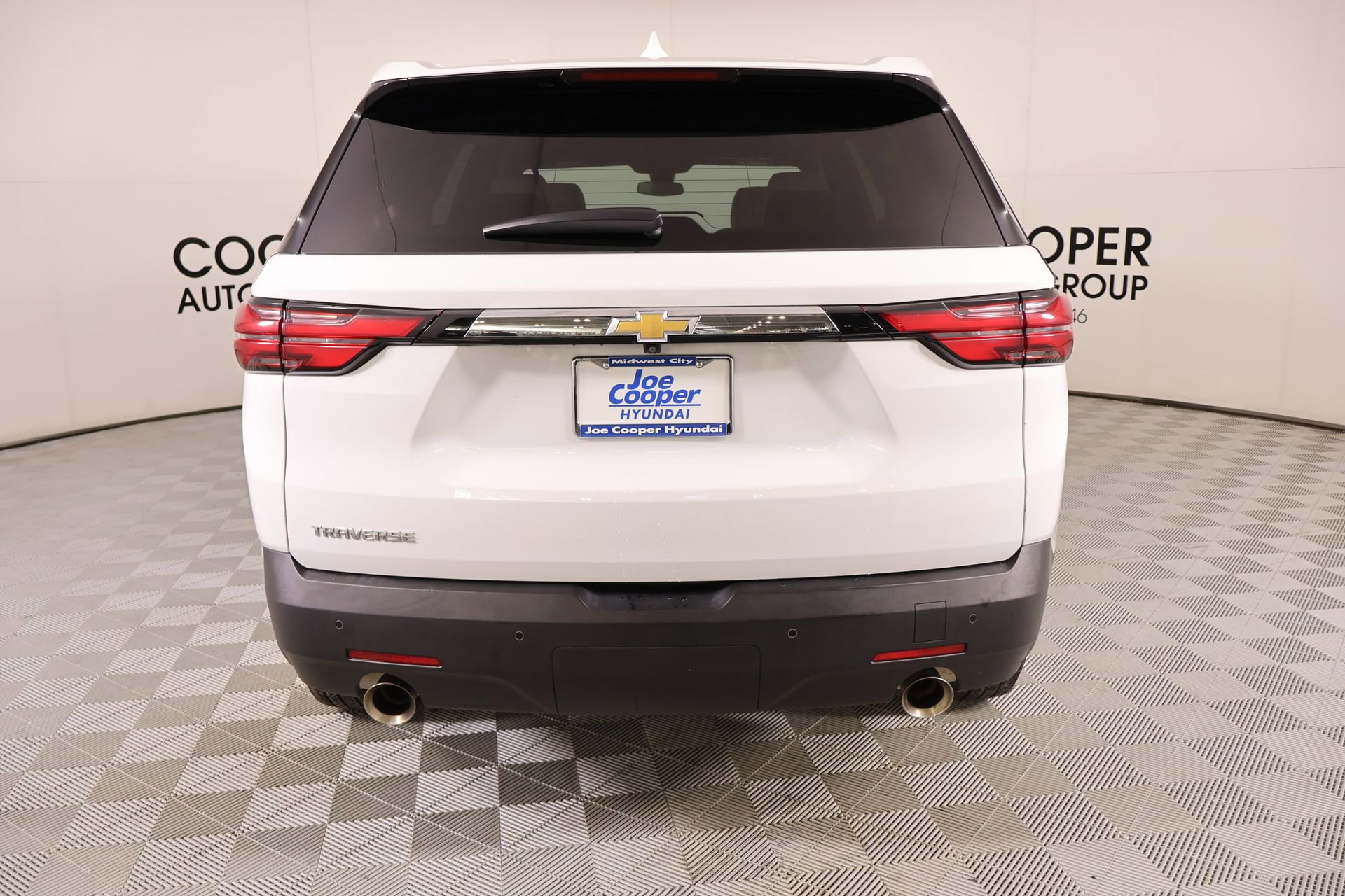 Used 2023 Chevrolet Traverse LS w/ Safety Package image 22