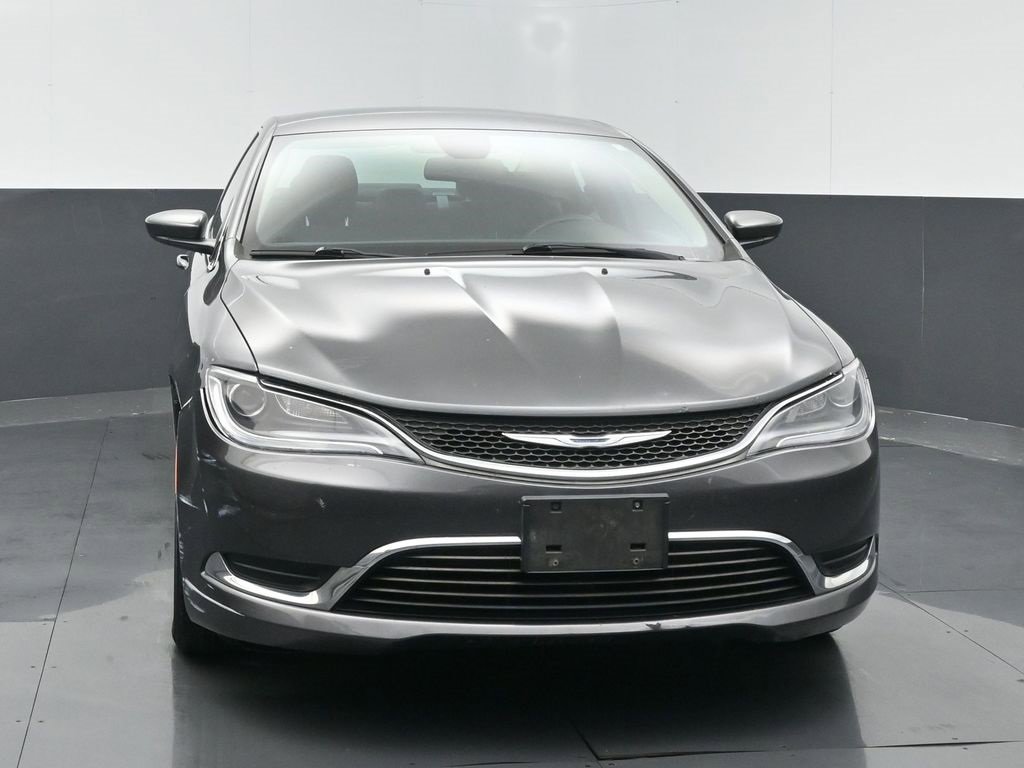 Used 2015 Chrysler 200 Limited w/ Convenience Group image 4