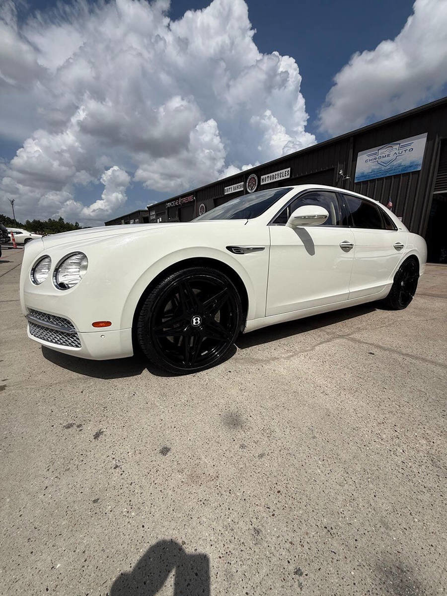 Used 2015 Bentley Flying Spur W12 image 7