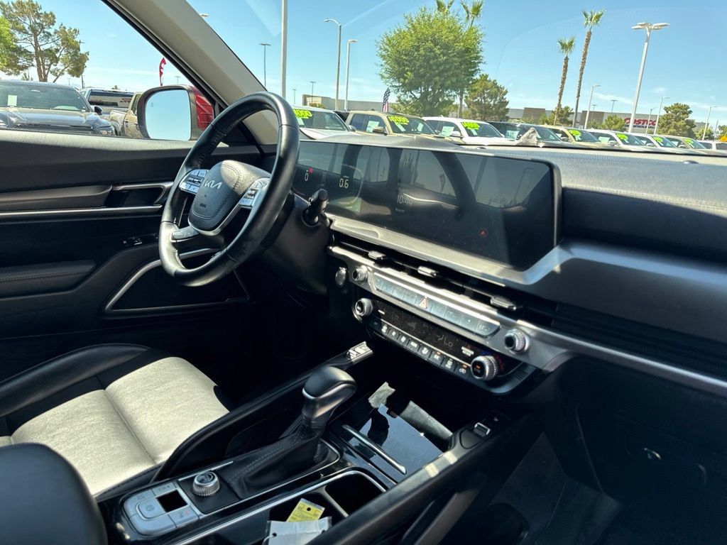 Used 2024 Kia Telluride S w/ S Sunroof Package FWD image 23
