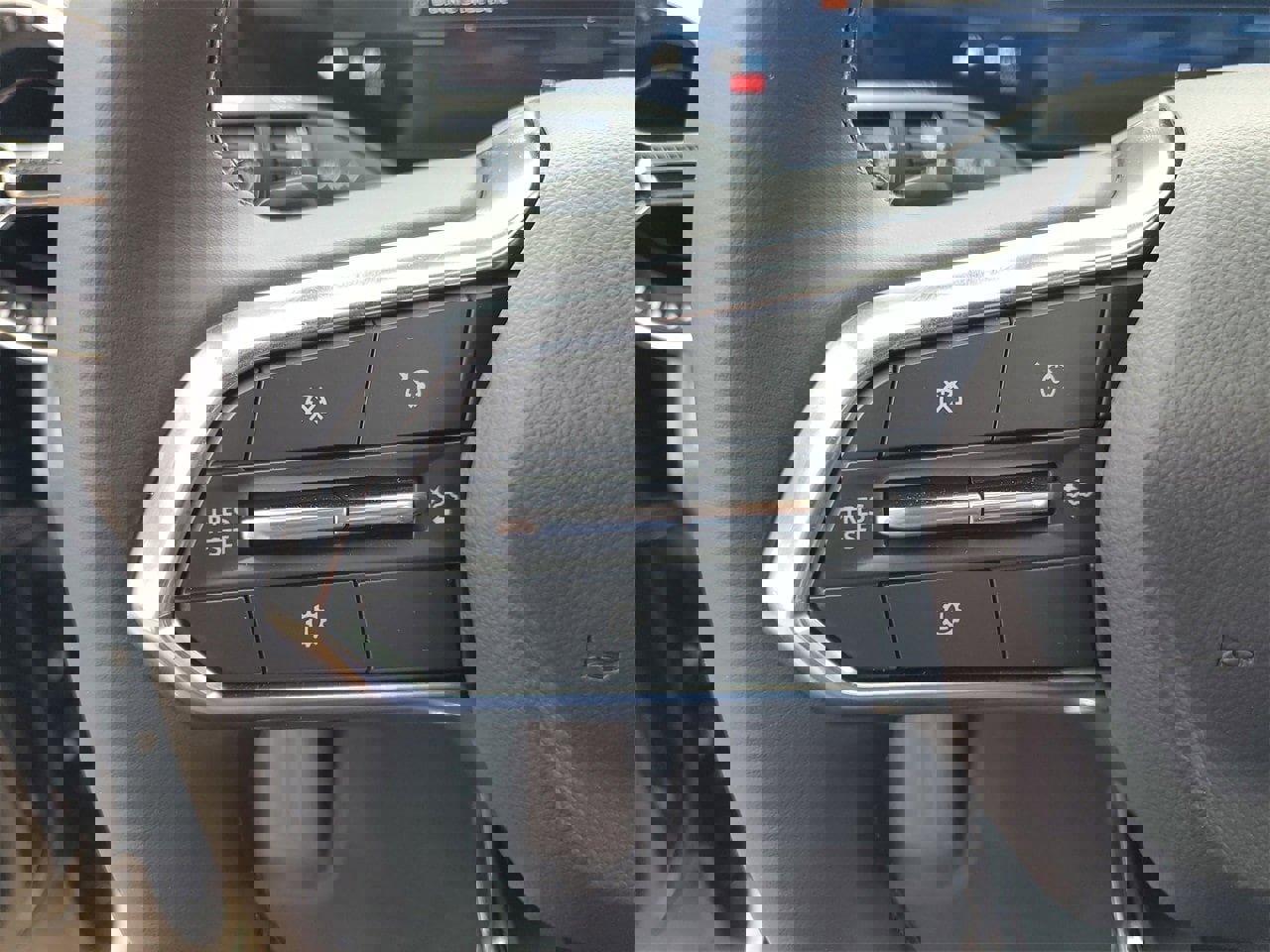 New 2026 Chevrolet Equinox LT w/ Midnight Edition image 18