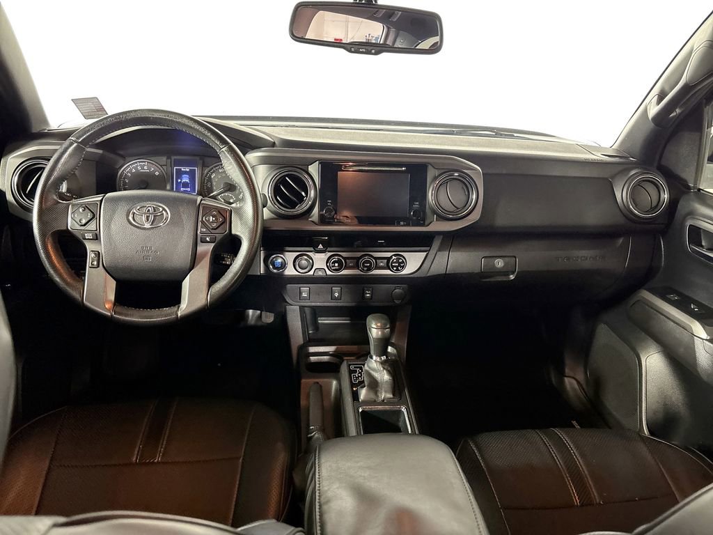 Used 2017 Toyota Tacoma TRD Off-Road w/ Tow Package (A/T) AWD/4WD image 12